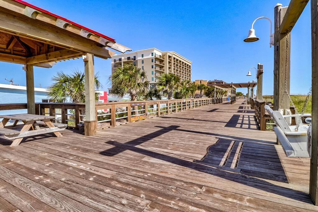 Oceanfront * Pool * Elevator * Boardwalk *