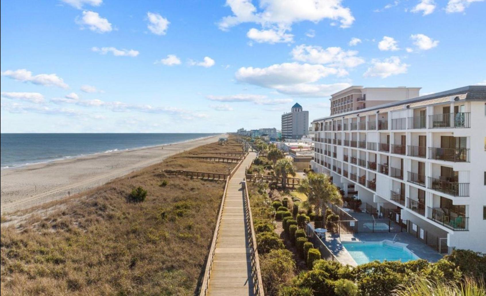 Oceanfront * Pool * Elevator * Boardwalk Apartment